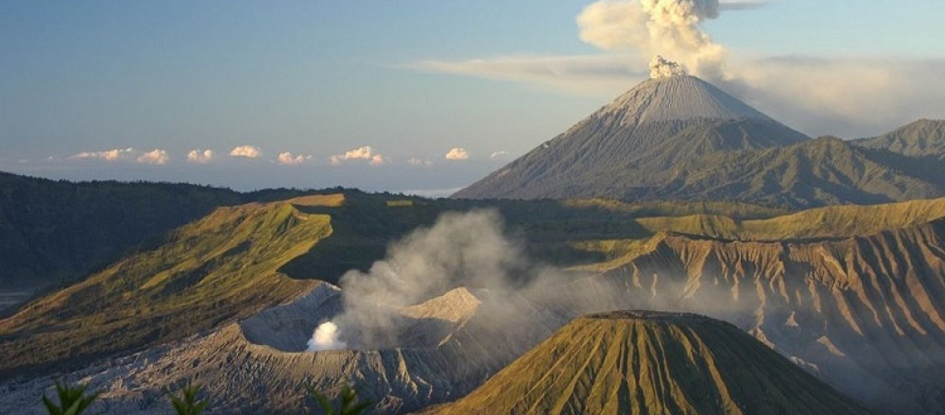 Mount Bromo: Το «πεινασμένο» ηφαίστειο! (φωτό, βίντεο)